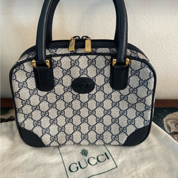 AUTHENTIC VINTAGE GUCCI Navy Monogram GG BAG 80’s W/GUCCI Dustbag Excellent Cond - Picture 13 of 14